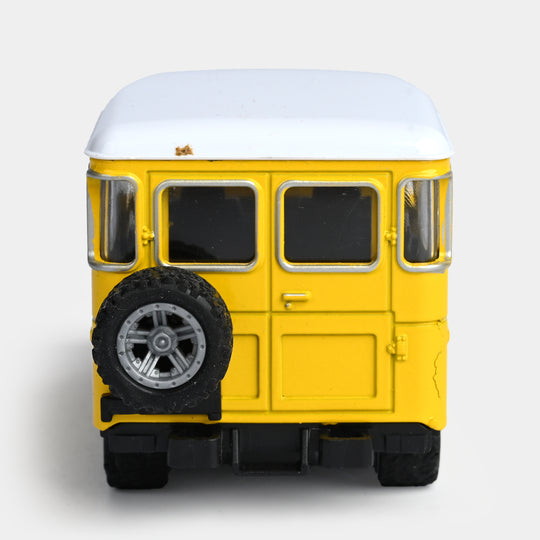 Die-Cast Model Vehicle With Lights & Sound – Pull-Back Action Fun