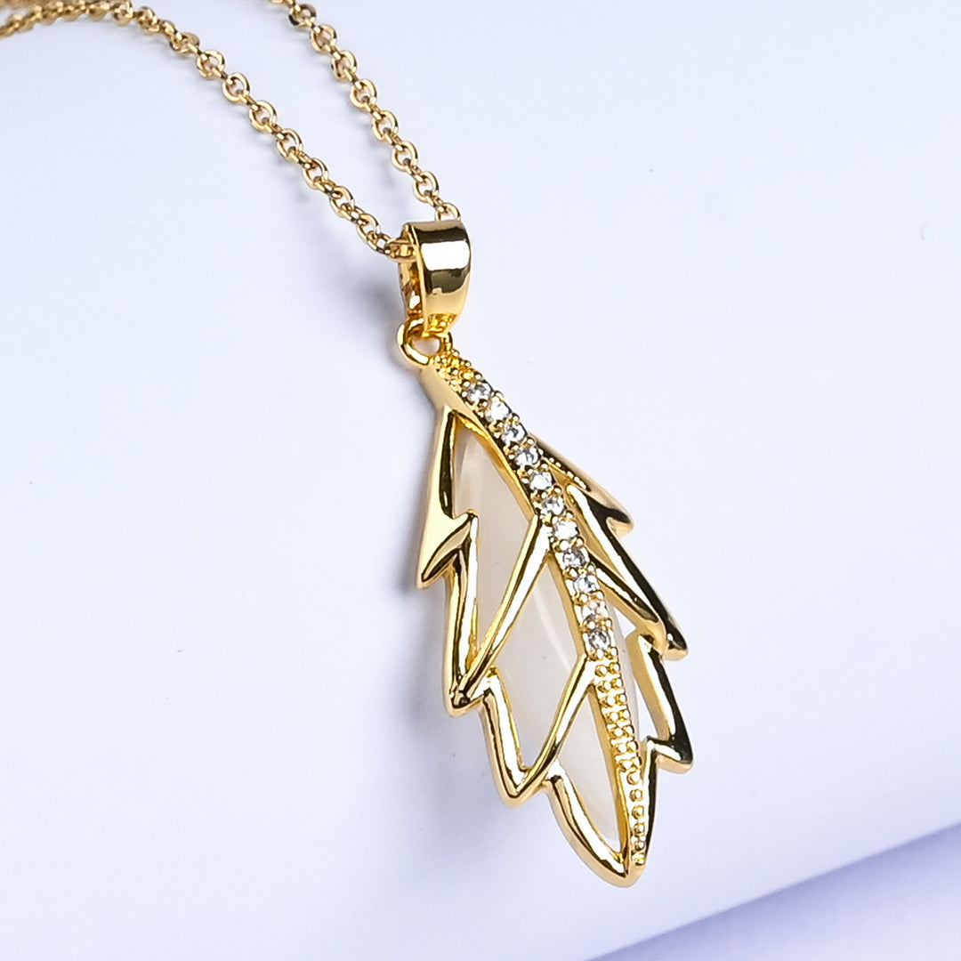 Elegant Fancy Pendant/Necklace for Girls