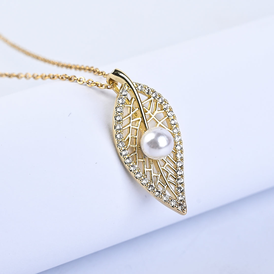 Elegant Fancy Pendant/Necklace for Girls