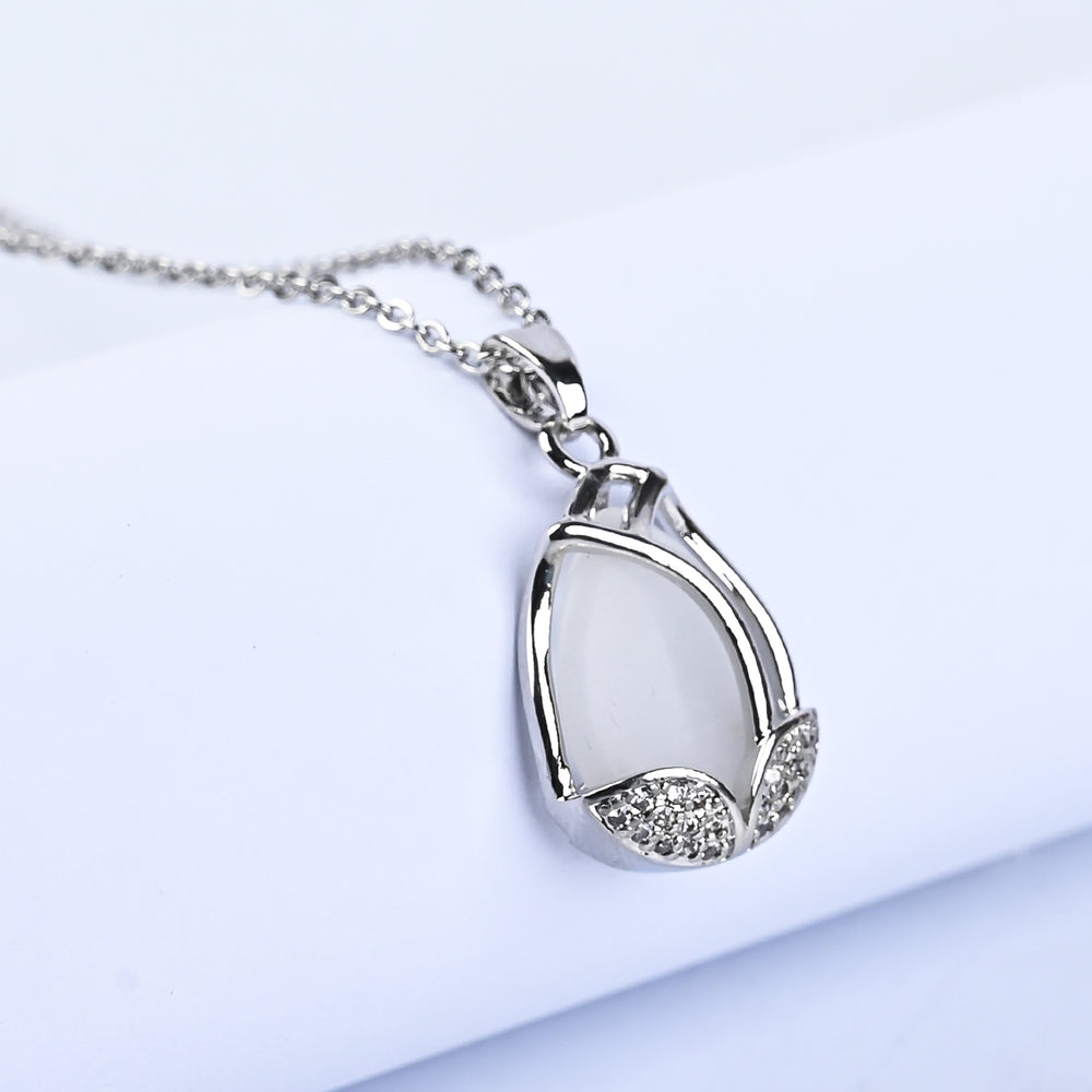 Elegant Fancy Pendant/Necklace for Girls