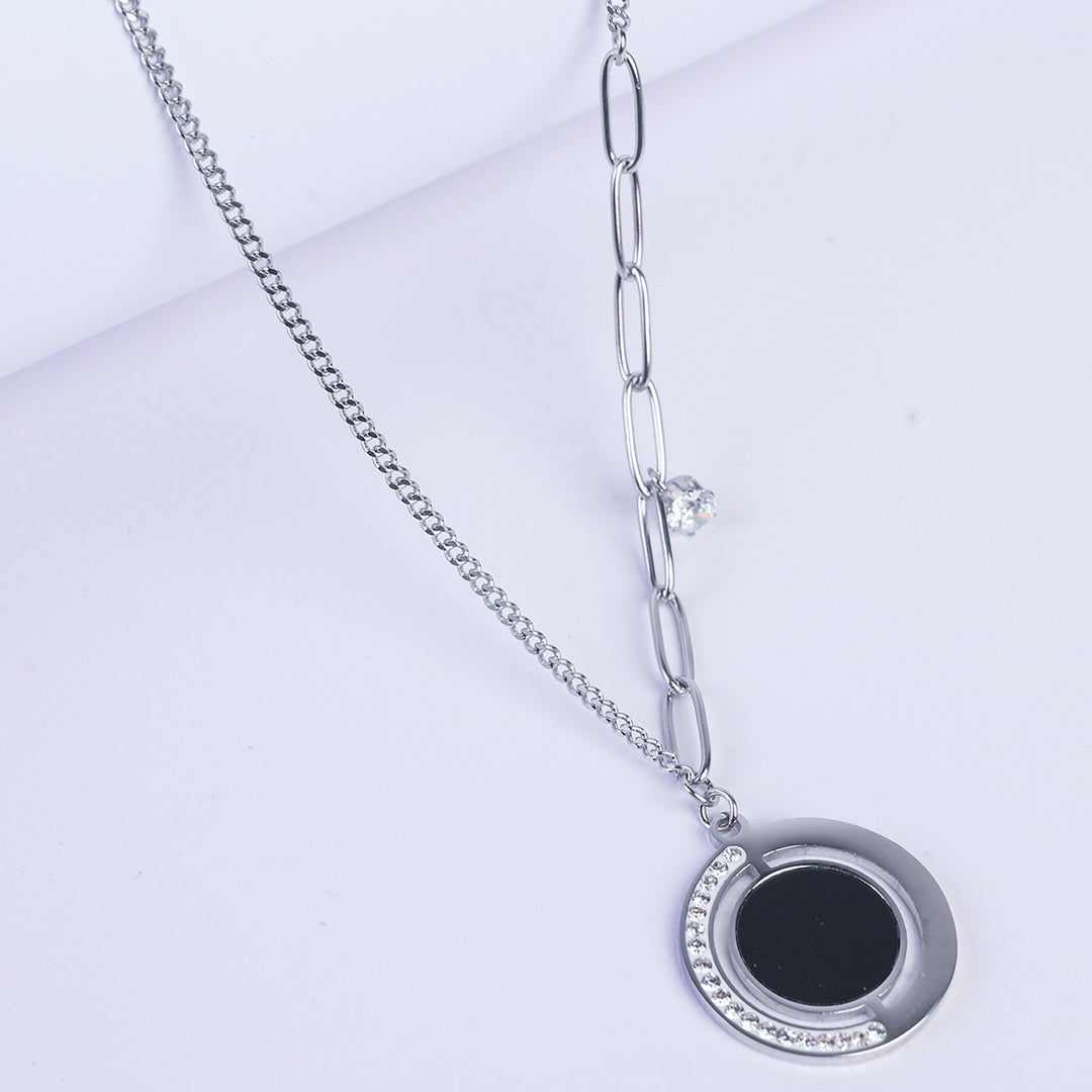 Elegant Pendant Necklace