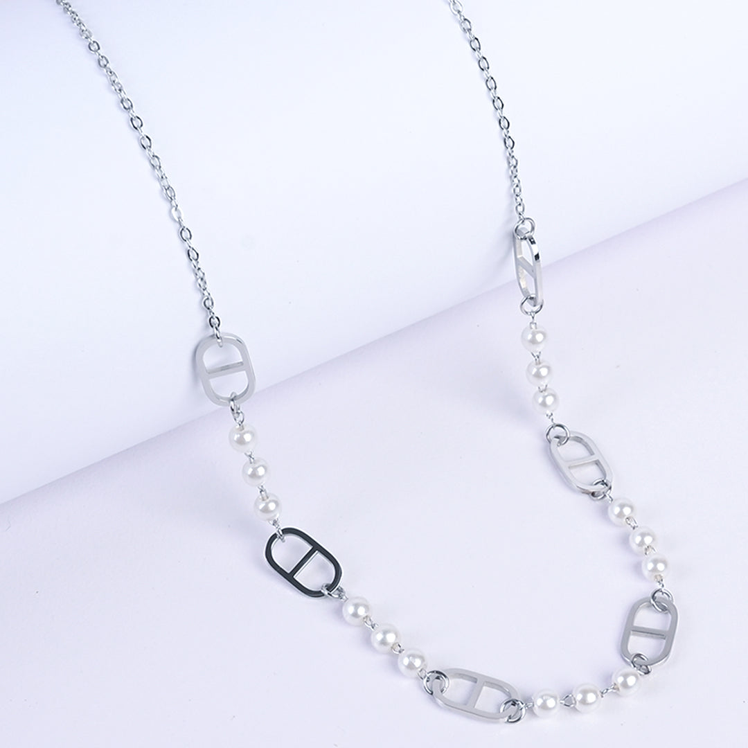 Elegant Pendant Necklace
