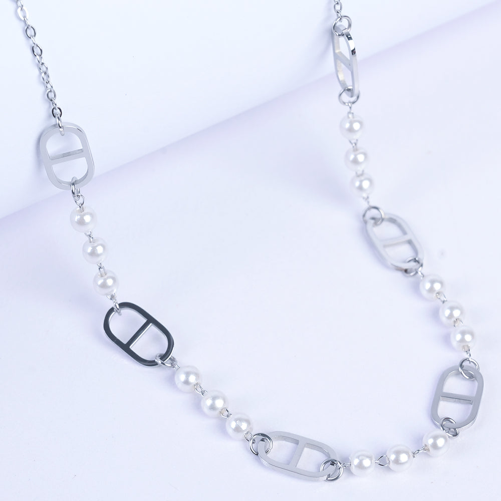 Elegant Pendant Necklace