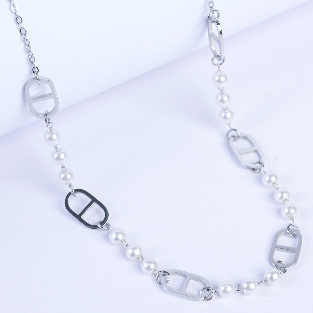 Elegant Pendant Necklace