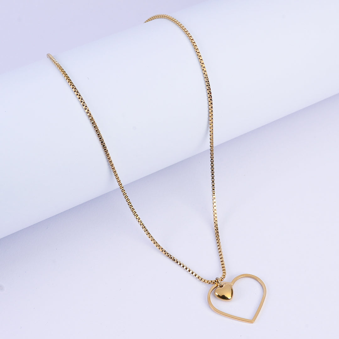 Elegant Pendant Necklace