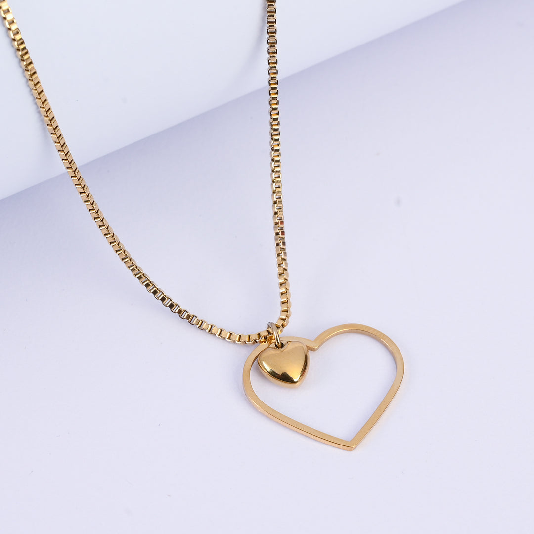 Elegant Pendant Necklace
