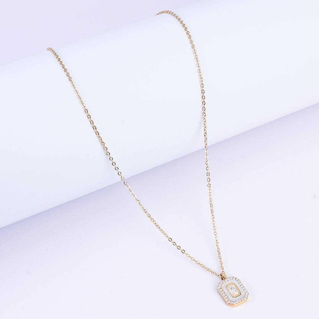 Elegant Pendant Necklace