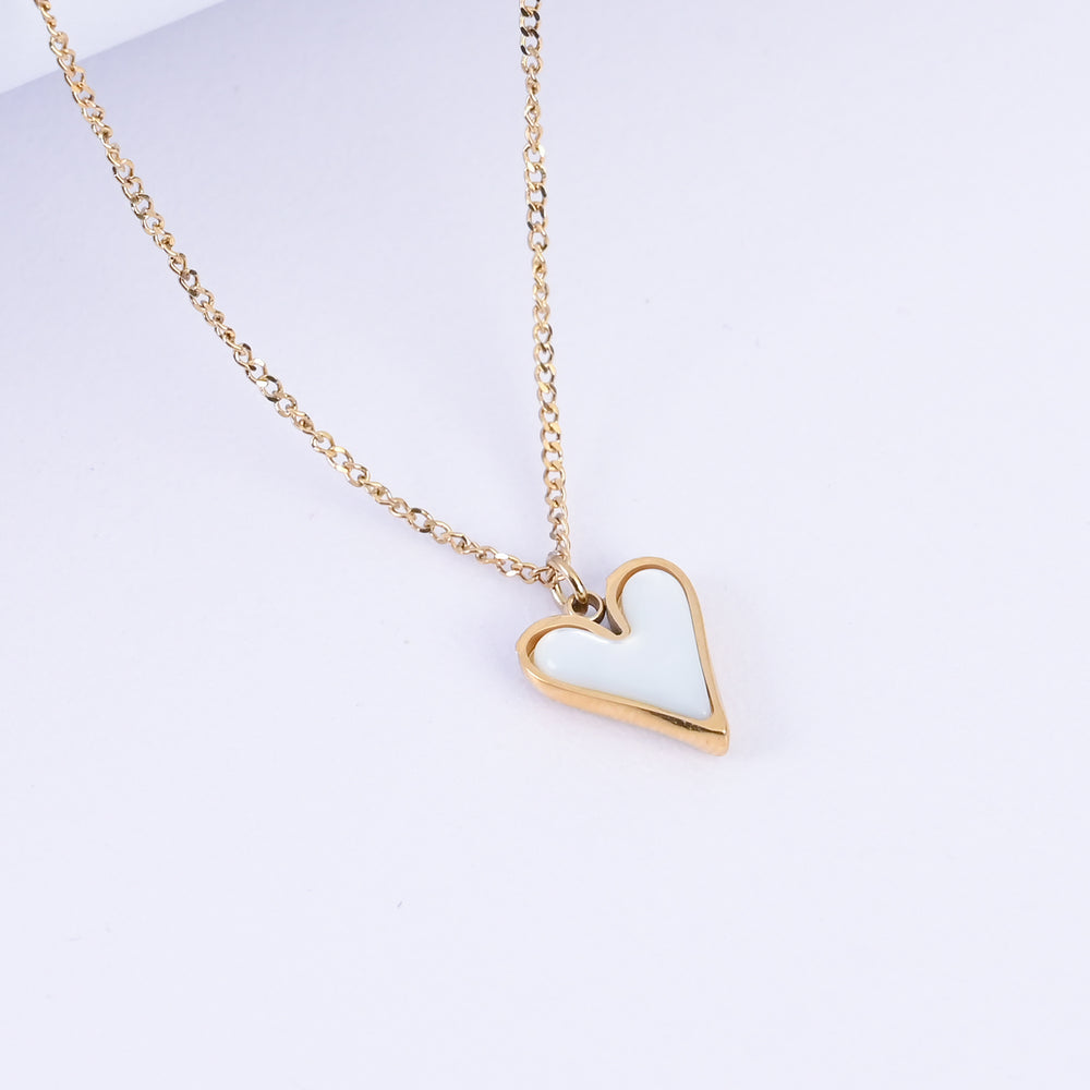 Elegant Pendant Necklace