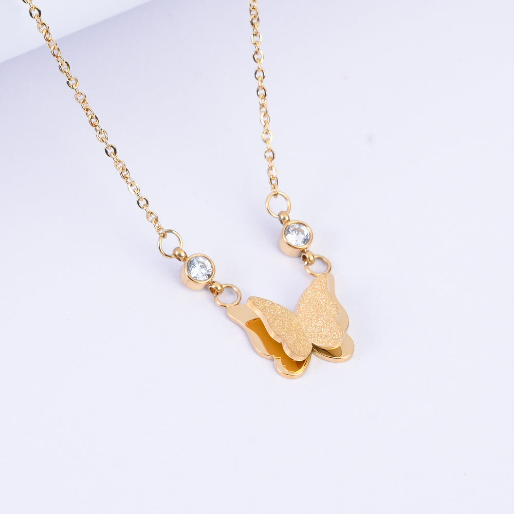 Elegant Pendant Necklace