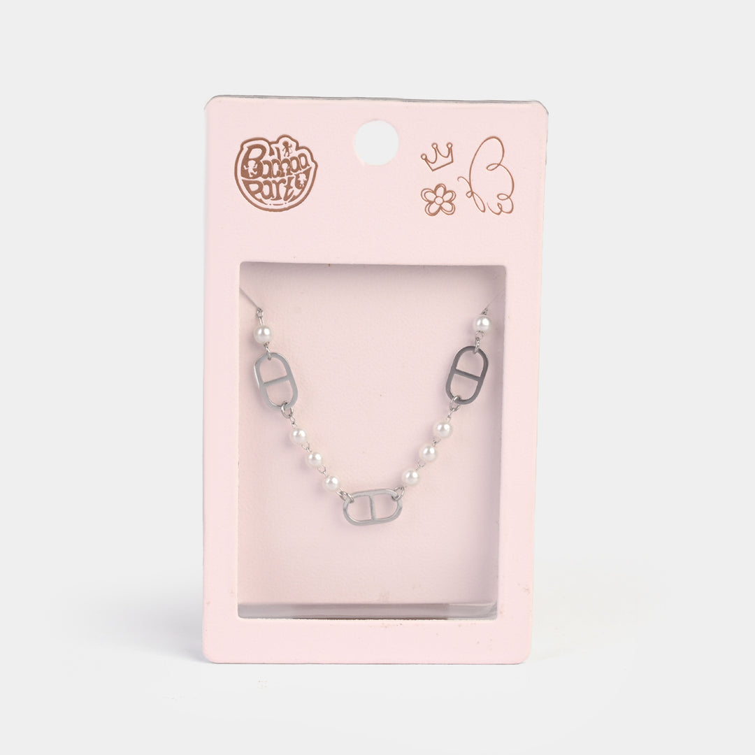 Elegant Pendant Necklace