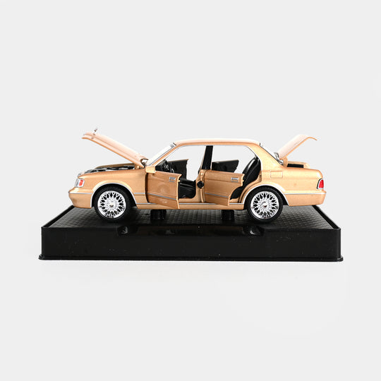 Classic Luxury Die-Cast Alloy Model Car