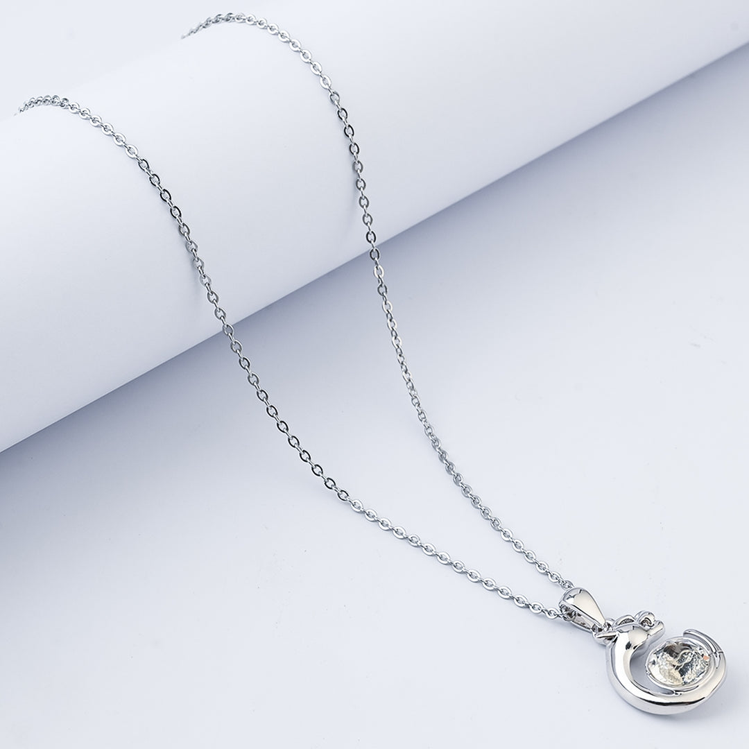 Elegant Pendant Necklace