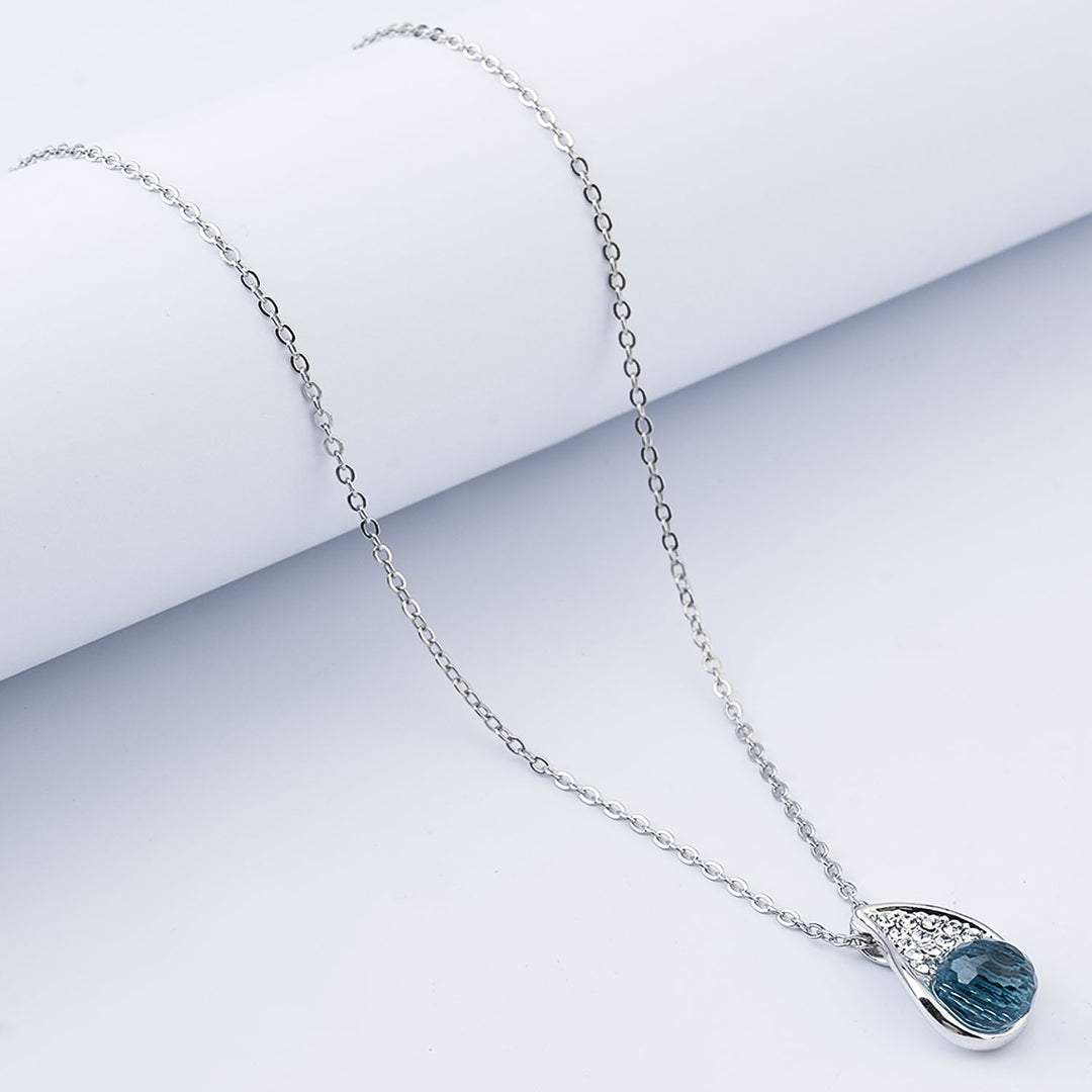 Elegant Pendant Necklace