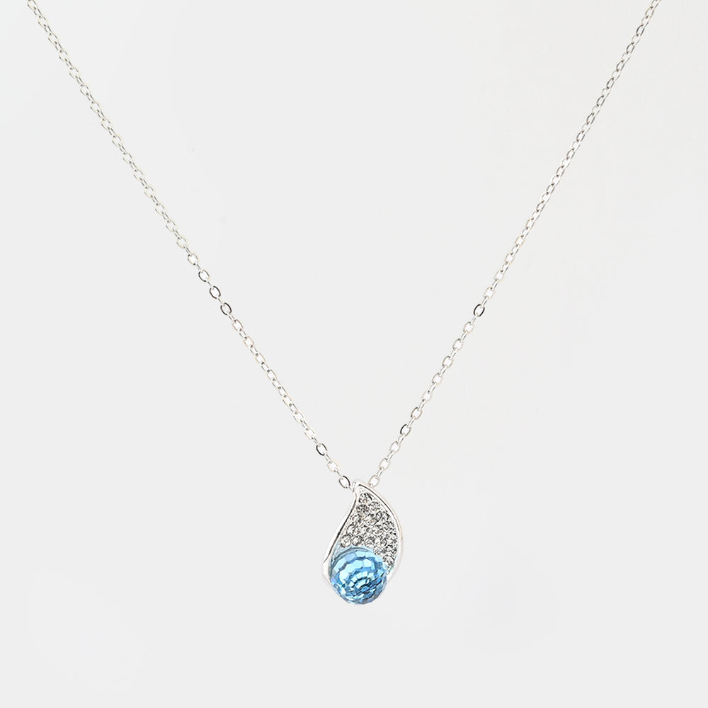 Elegant Pendant Necklace