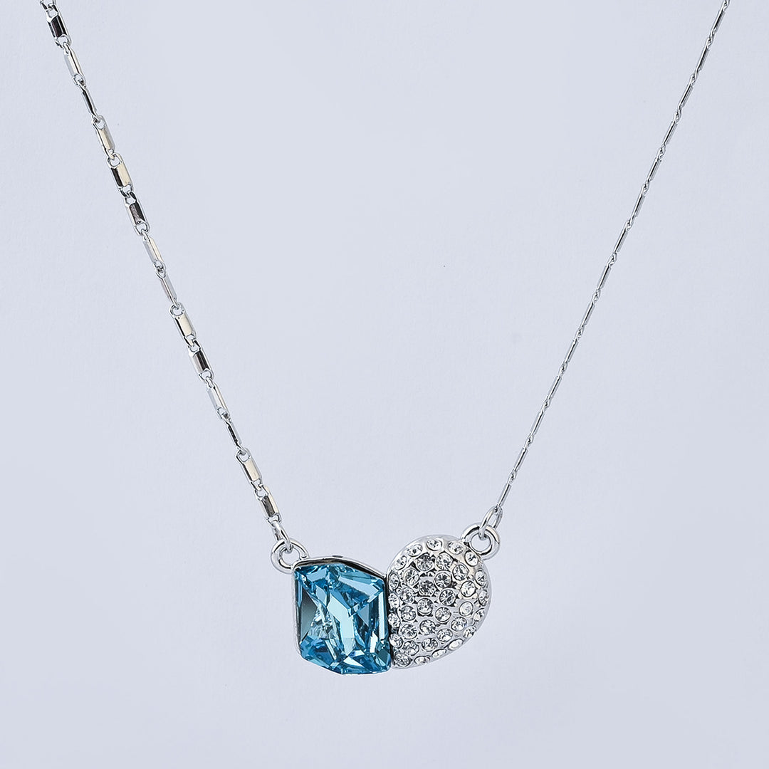 Elegant Pendant Necklace