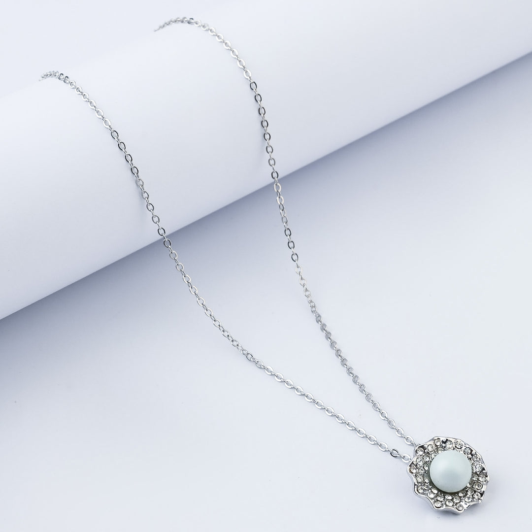 Elegant Pendant Necklace
