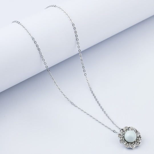 Elegant Pendant Necklace