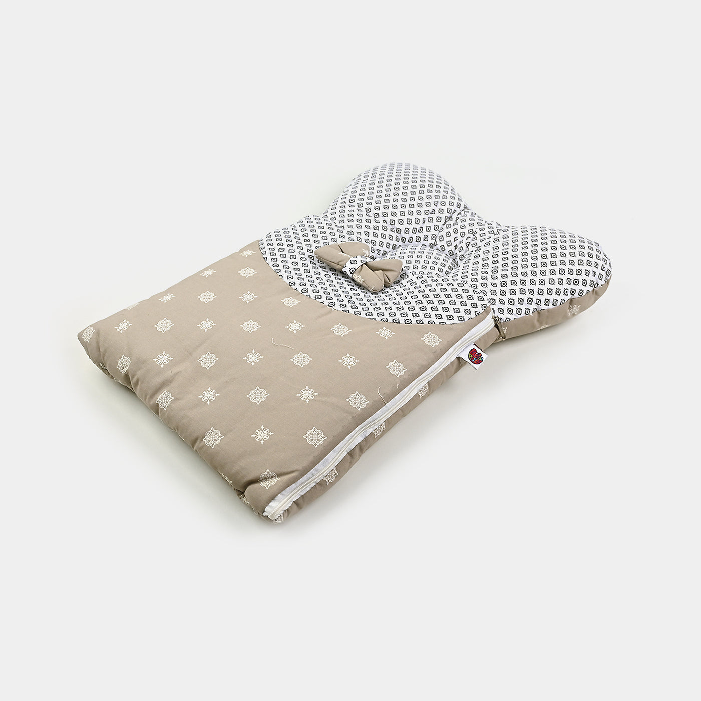 Carry Nest Heart Printed Brown & White