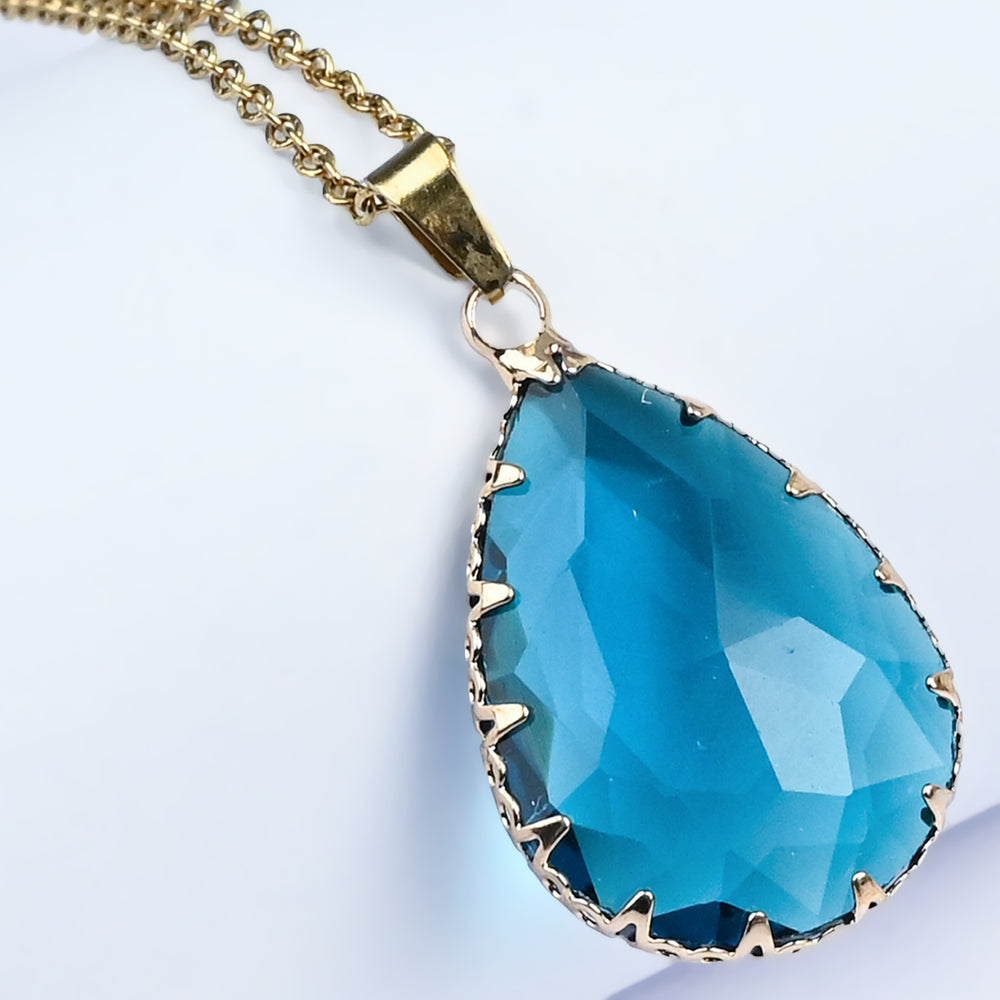 Elegant Fancy Pendant/Necklace for Girls