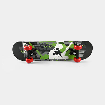 CHARACTER WOOD SKATE BOARD MEDIUM