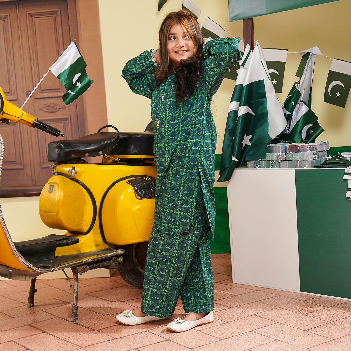 Girls Cotton Poplin IND 2Pcs Suit Pakistan Motto-Green