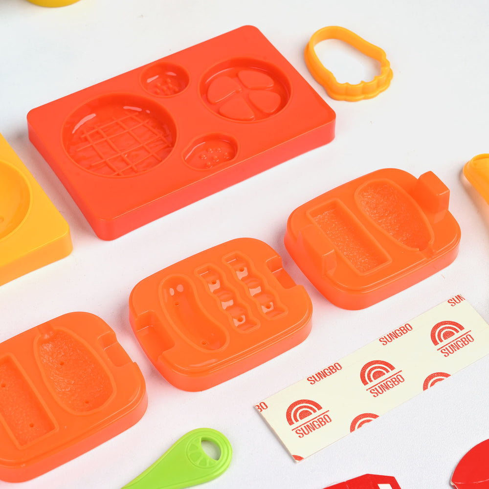 Little Hamburger Chef Dough Set