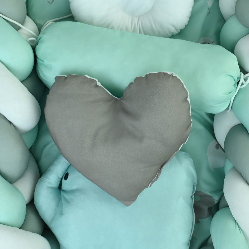 Braided Baby Nest – Soft & Cozy Snuggle Bed