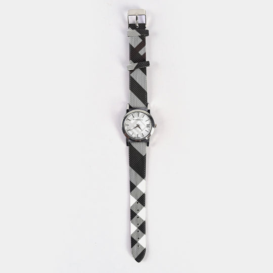 Stylish Check Strap Analog Wrist Watch For Girls