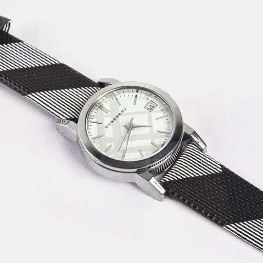 Stylish Check Strap Analog Wrist Watch For Girls