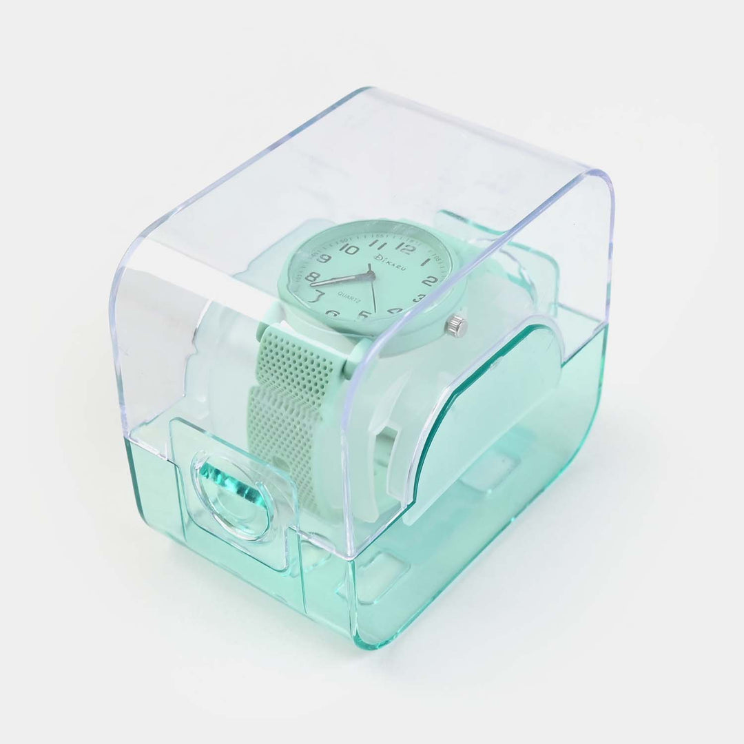 Elegant Analog Wristwatch For Girls