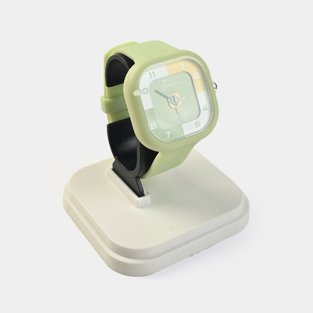 Elegant Analog Wristwatch For Girls