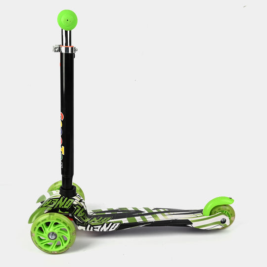 SCOOTER THREE-WHEELS WITH LED WHEELS