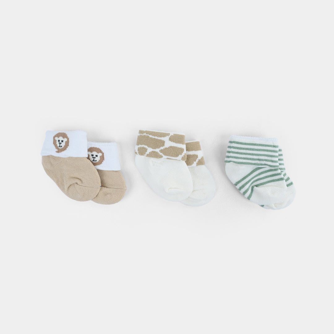 10-Piece Baby Gift Set – Bibs, Socks, Caps & Mittens