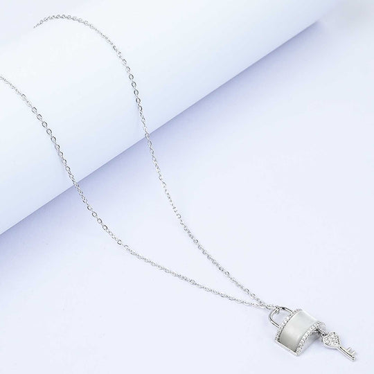 Elegant Pendant Necklace