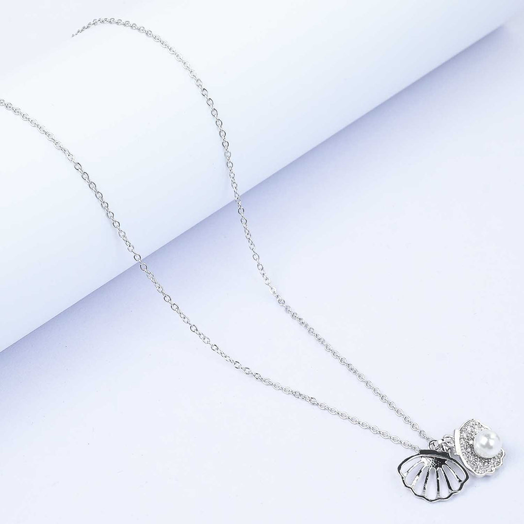 Elegant Pendant Necklace