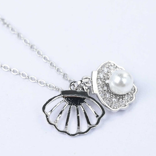 Elegant Pendant Necklace