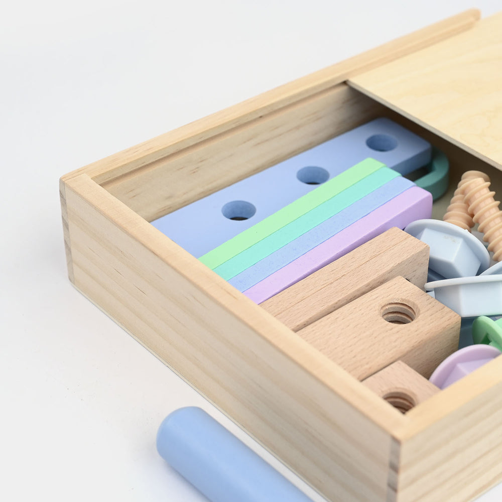 Creative Nut Assembly Wooden Toolbox