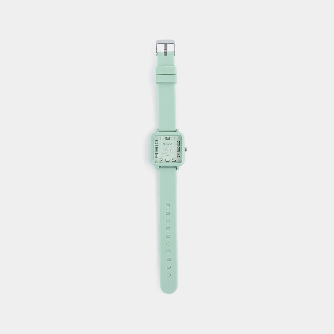 Girls Silicone Strap Analog Wristwatch