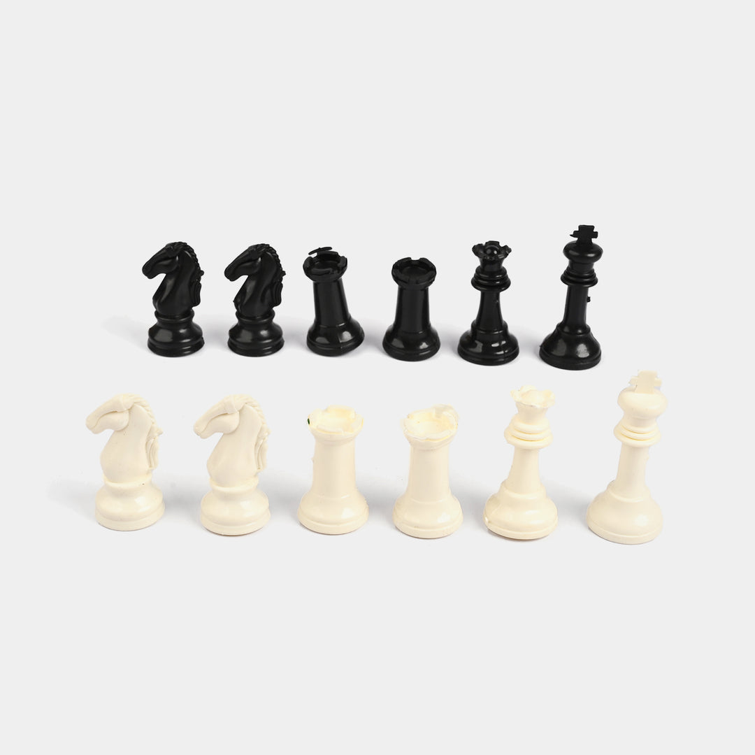 Chess Pieces Set – Classic Black & White