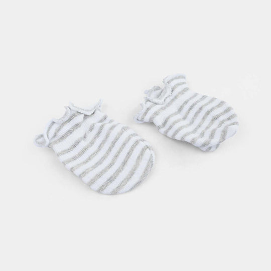 Newborn Cap Mittens & Socks Set