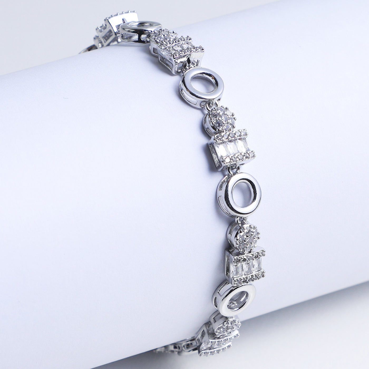 Elegant Fancy Chain bracelet