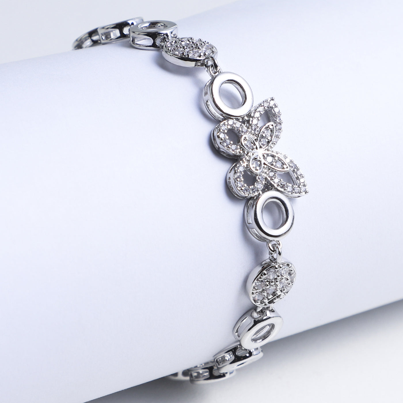 Elegant Fancy Chain bracelet