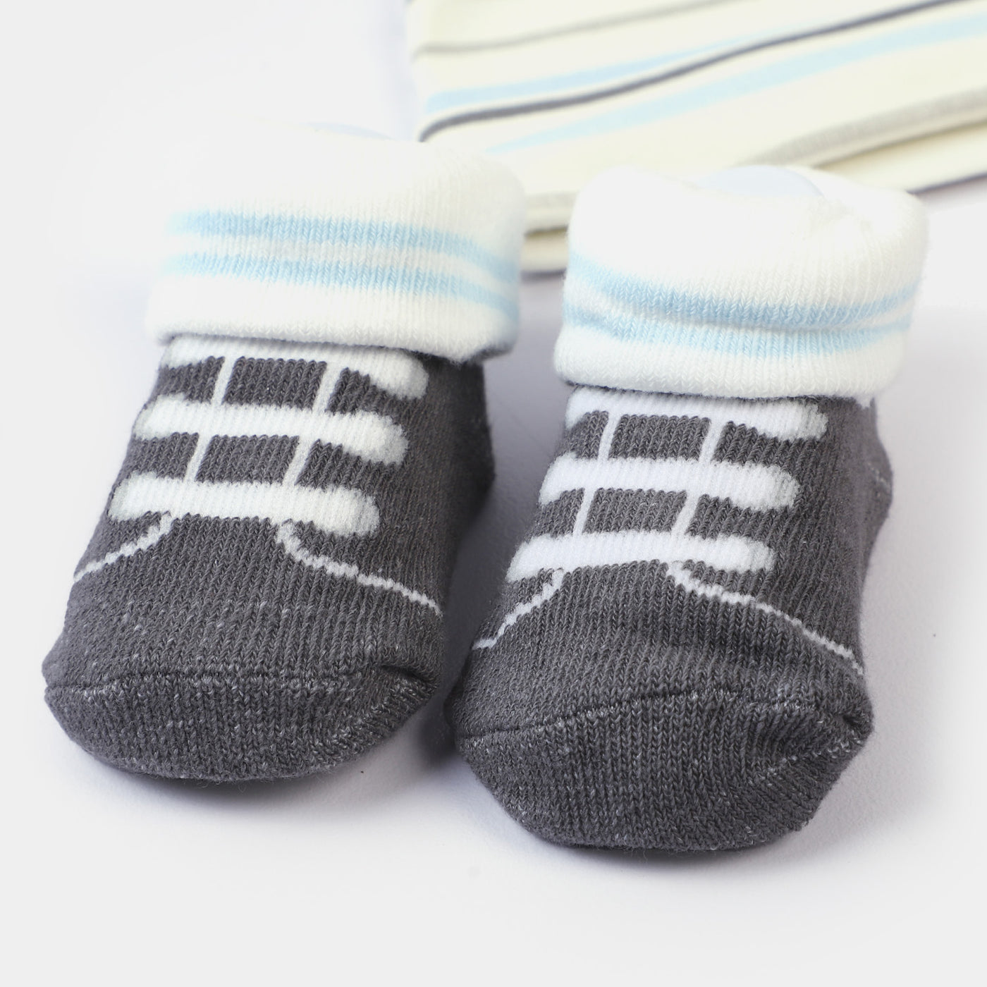 Infant 3PCs Cap With 2 Pair Socks Set | 0-9M