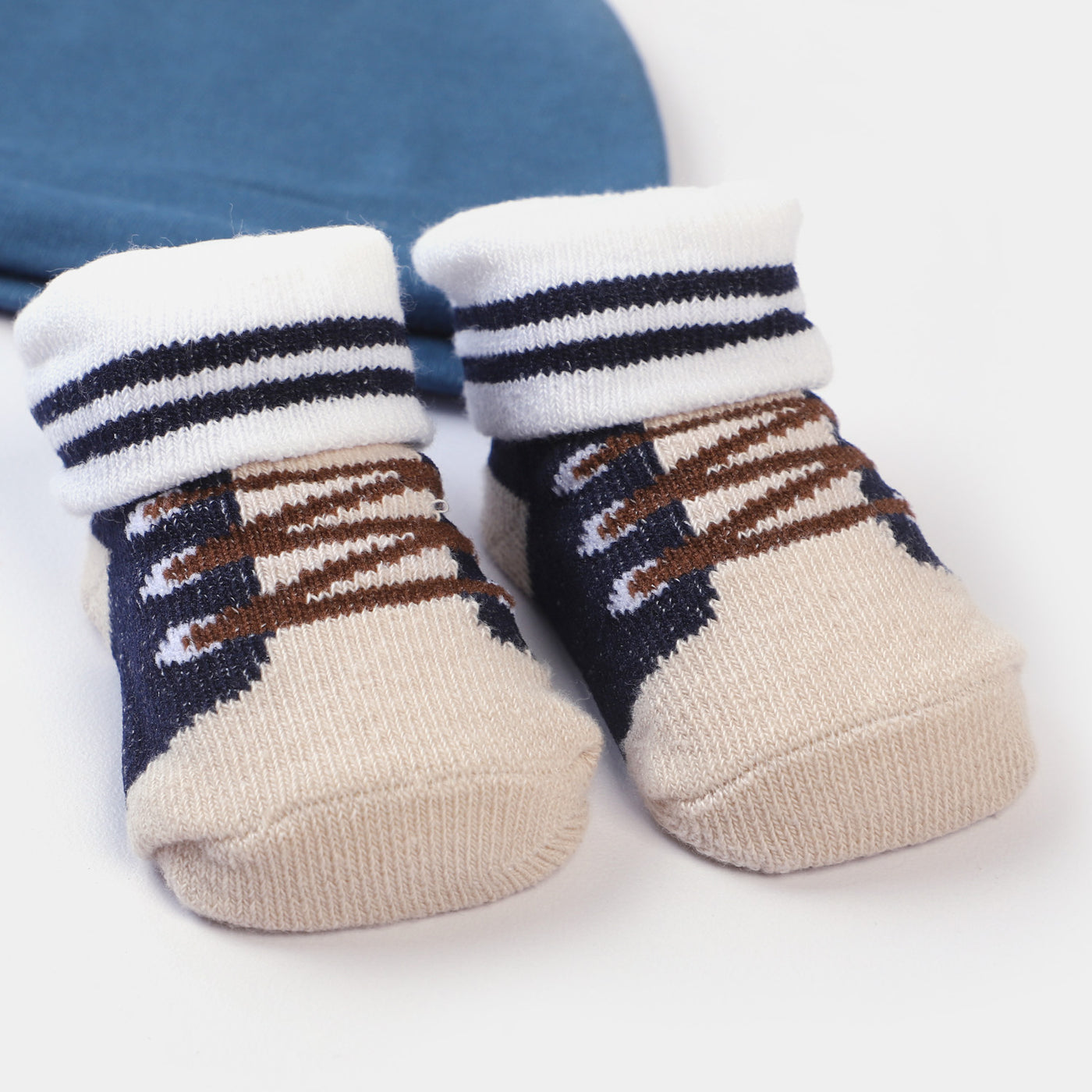 Infant 3PCs Cap With 2 Pair Socks Set | 0-9M