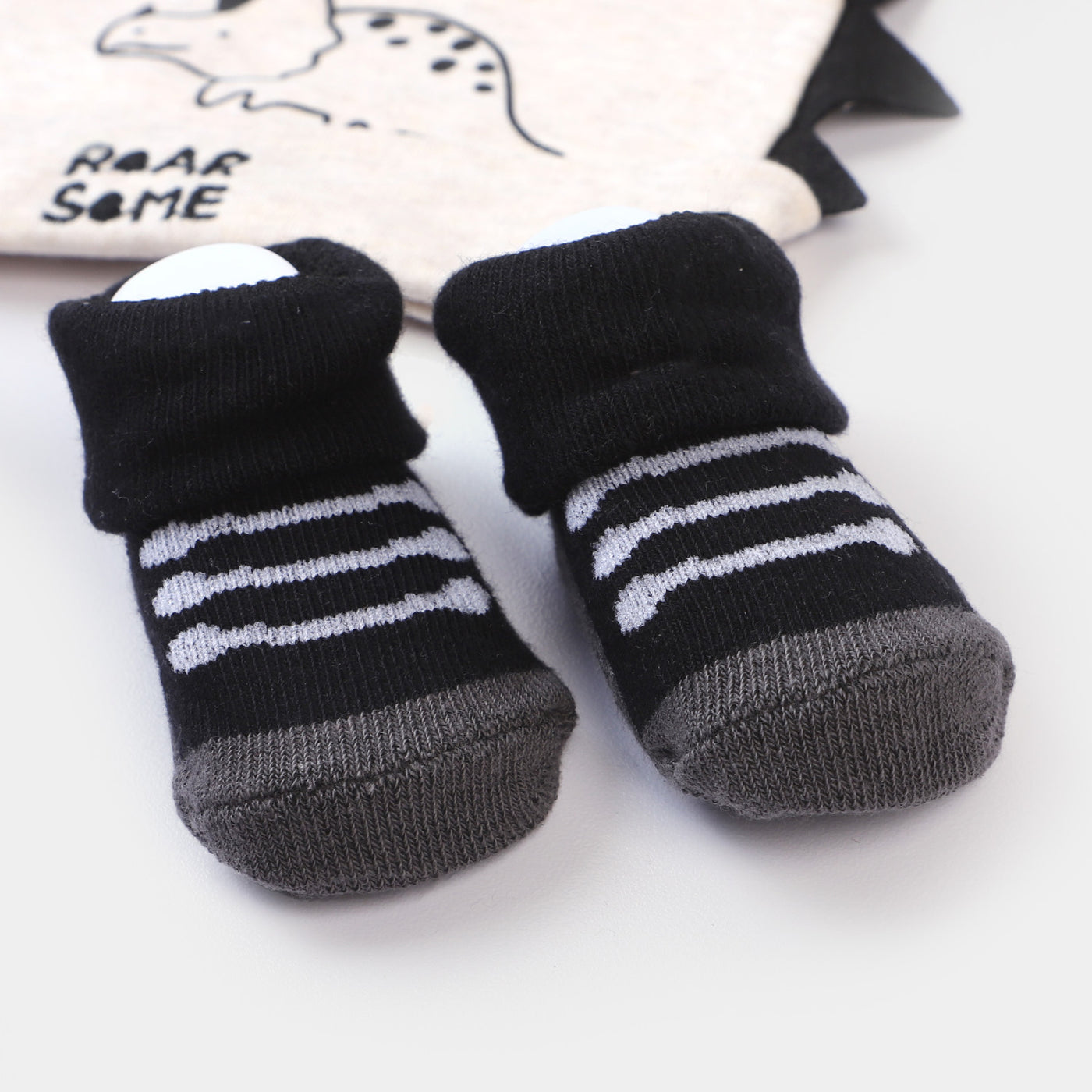 Infant 3PCs Cap With 2 Pair Socks Set | 0-9M