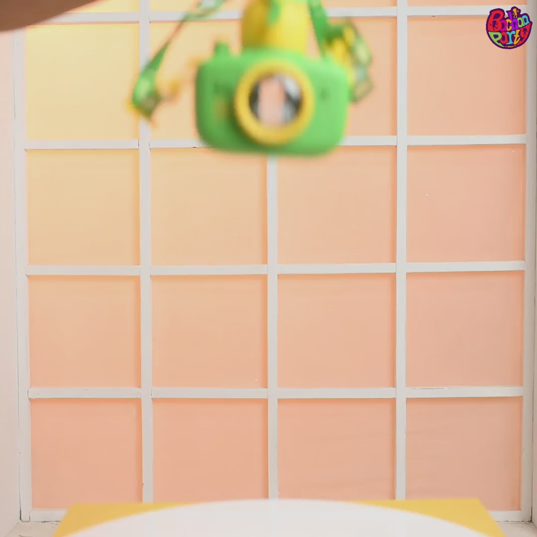Kids Camera-Shaped Water Bottle | 550ml