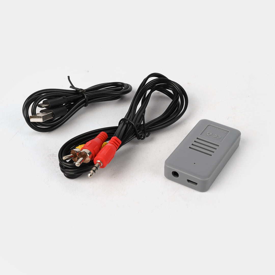 Classic game console with 2 controllers and 620 built-in games