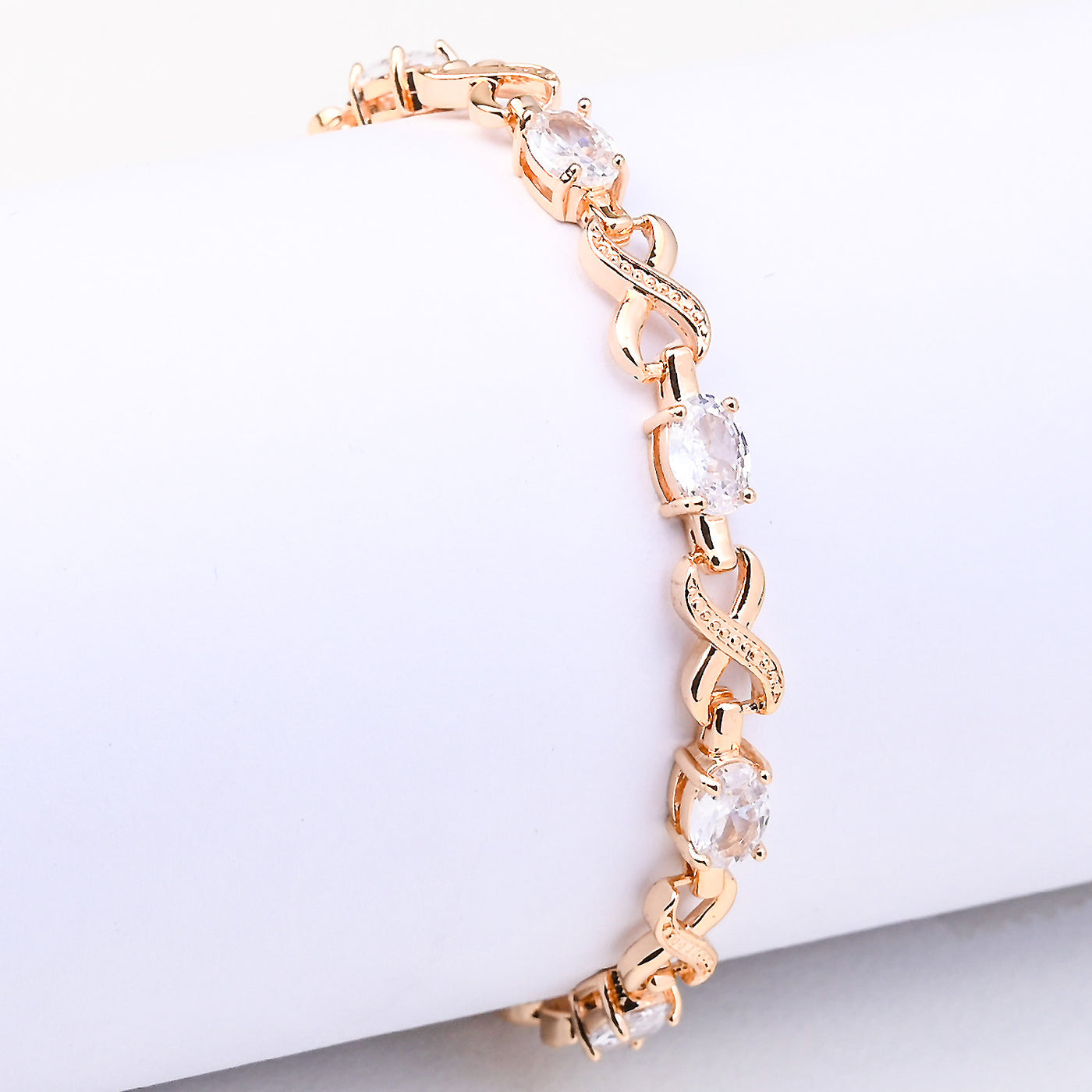 Elegant Fancy Chain bracelet