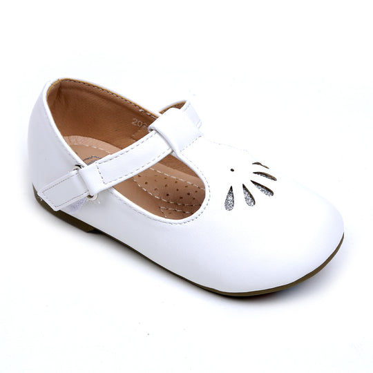 Fancy Casual Pumps For Girls - White